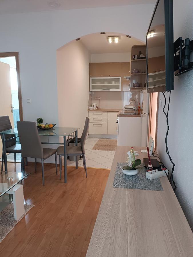 Apartment "San Marino" Baska Voda Exterior photo